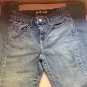 Levi Jeans size 27